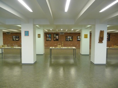Výstava prác študentov Univerzity tretieho veku
